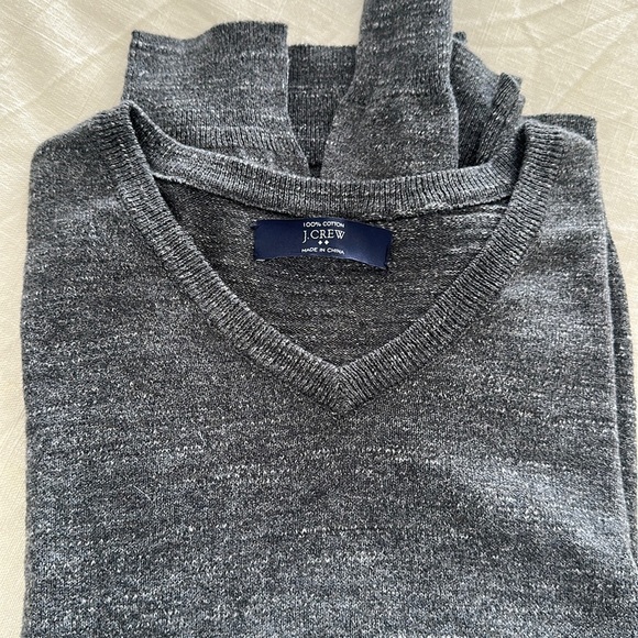 J. Crew V-Neck Sweater in Gray, S - Picture 1 of 1